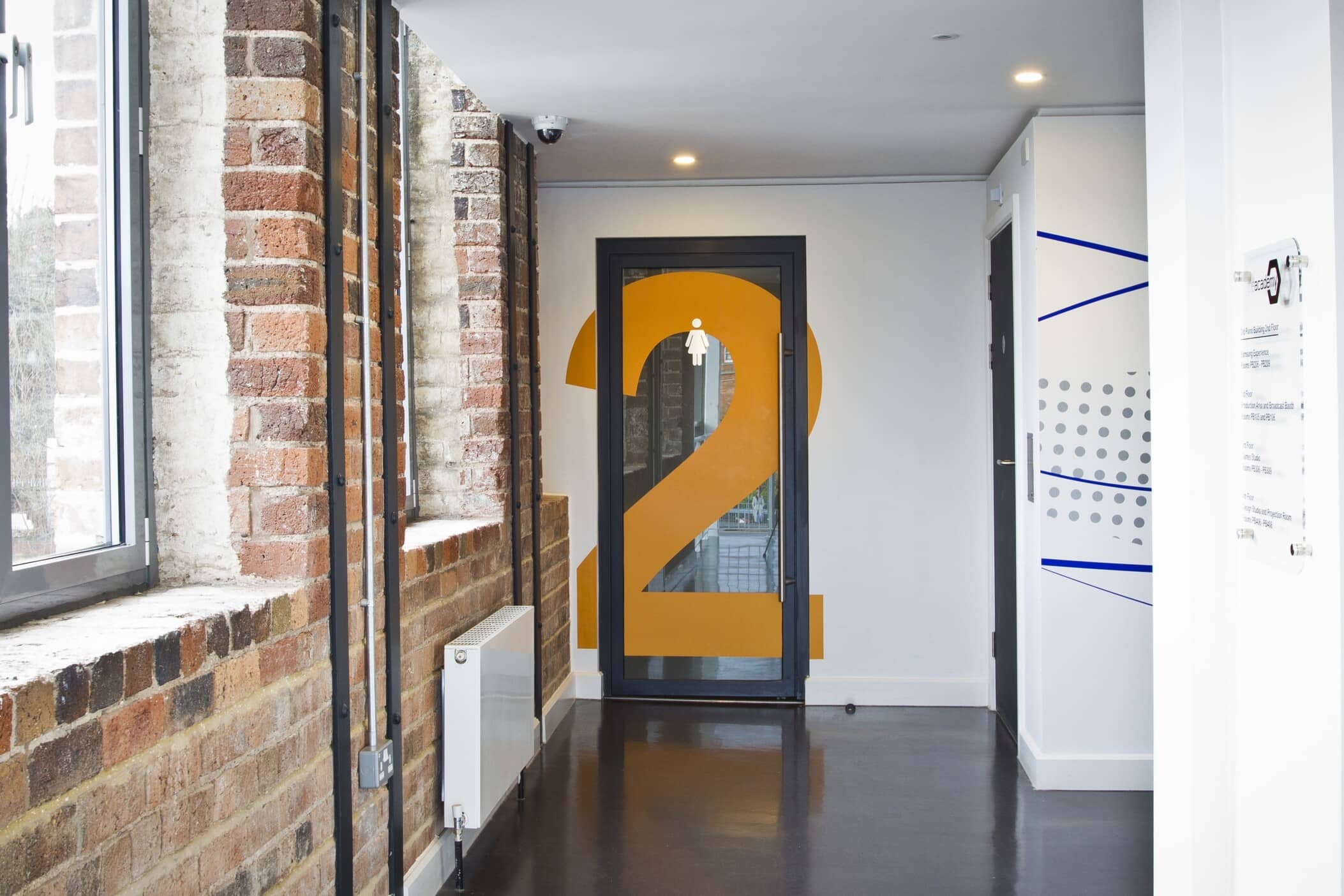 Piano Building Listed, SMS (2