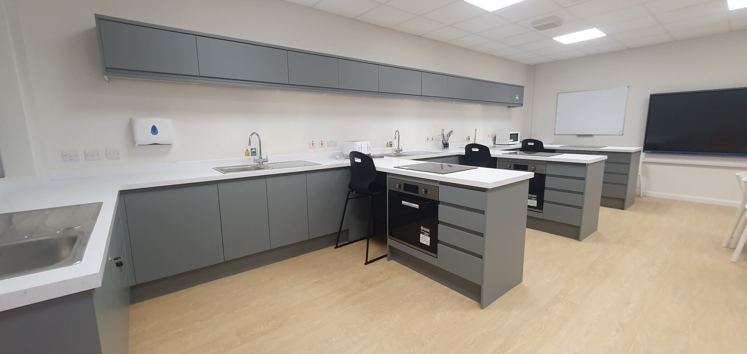 SpaceMStudio-SEND-TechnologyRoom-Options